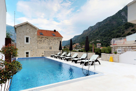 Płytki do basenów Płytki do basenów